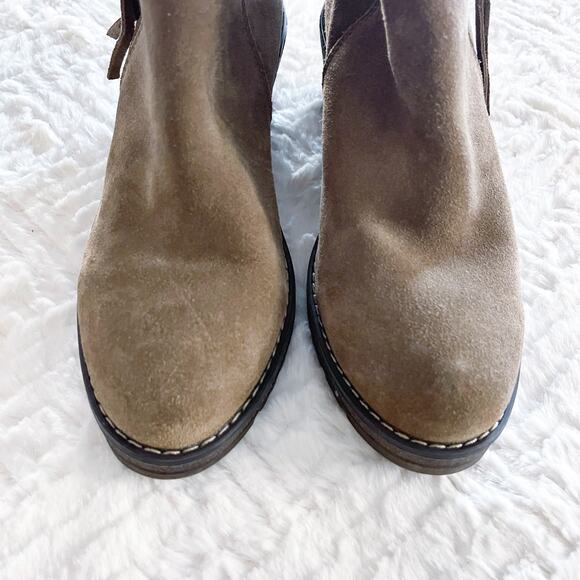 Eskandalo & Kaos Suede Wedge Booties - Picture 3 of 7